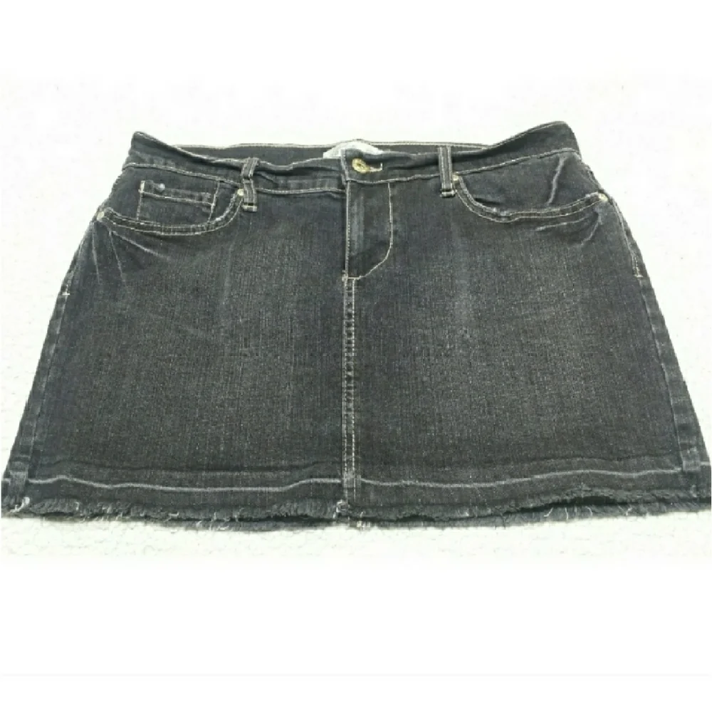 Old Navy black mini skirt size 8
